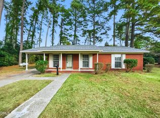 208 Star Hill Ave, Fayetteville, NC 28303