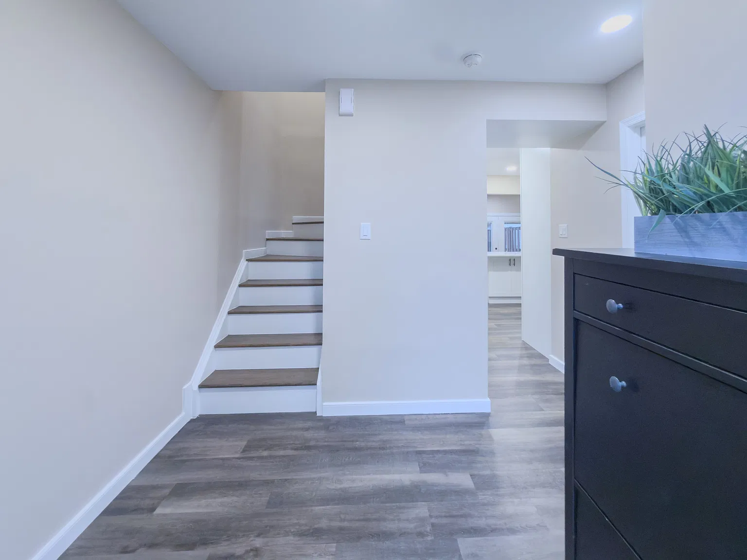 5 bed, 1364 sqft, $2,800 — Photo 4