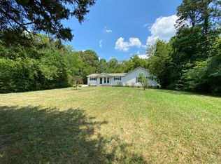 9511 Smoky Row Rd, Strawberry Plains, TN 37871