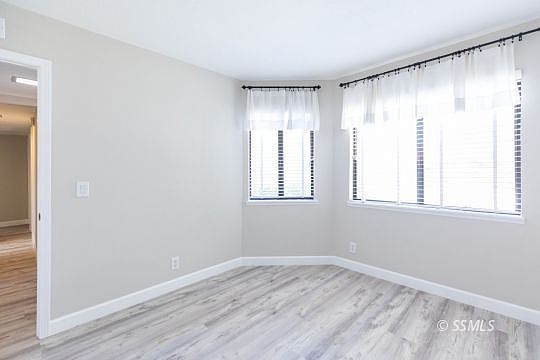 5th image of 407 Tepatitlan Ct