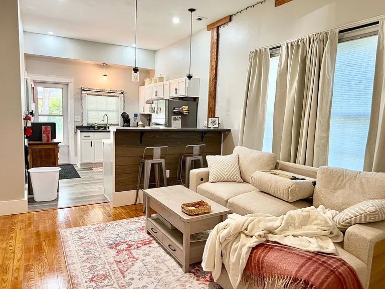 95 W Elm St #1 — Photo 8