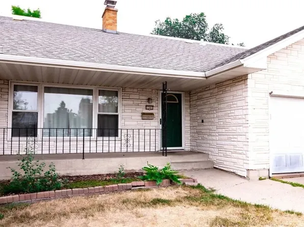 1201 16th Ave S, Fargo, ND 58103