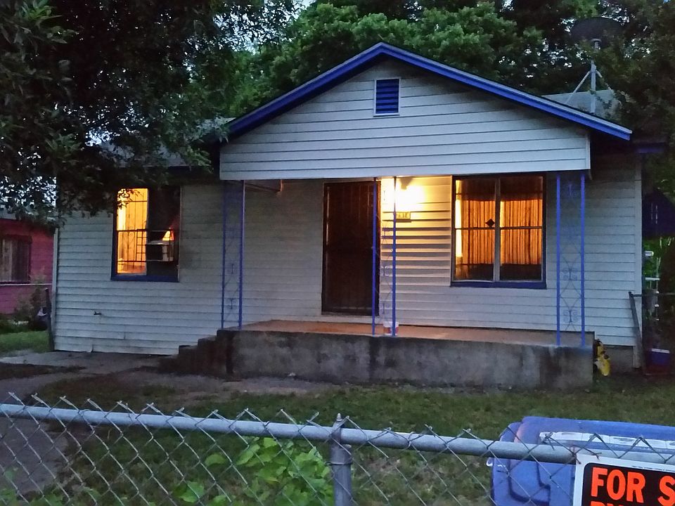 1st image of 2914 W Poplar St