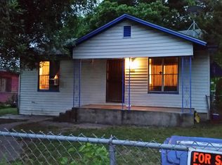 2914 W Poplar St, San Antonio, TX 78207