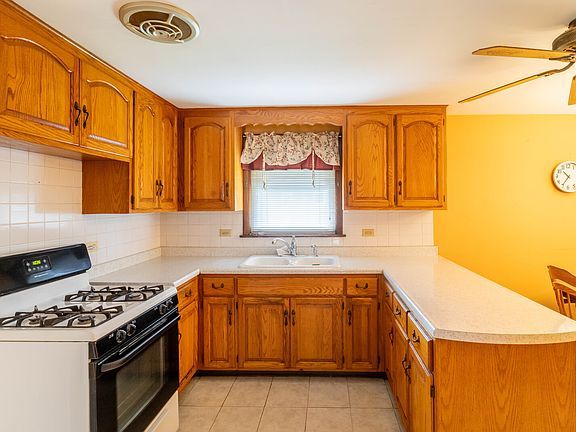 4th image of 5158 S McVicker Ave