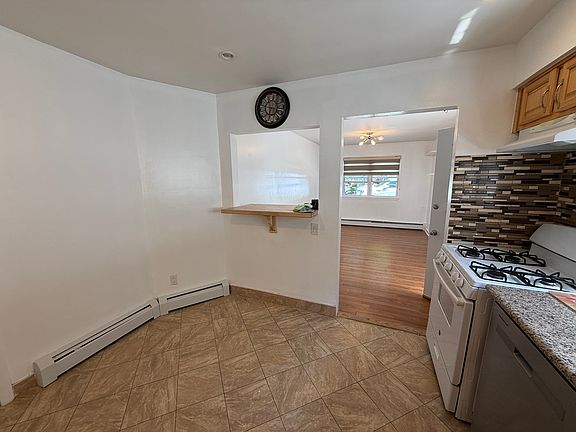 5th image of 20 Cameron Ave #1