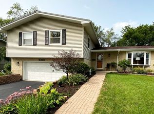 5816 Westview Ln, Lisle, IL 60532