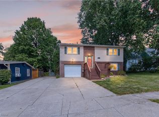 448 Fernwood Ave, Wadsworth, OH 44281