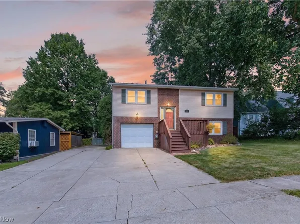 448 Fernwood Ave, Wadsworth, OH 44281