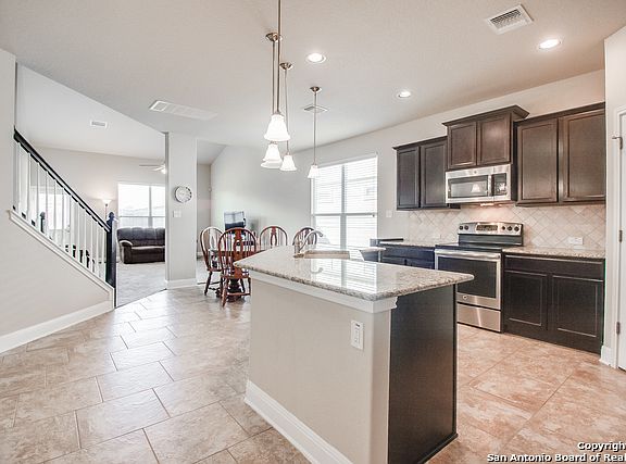 5th image of 8434 Meadow Plns