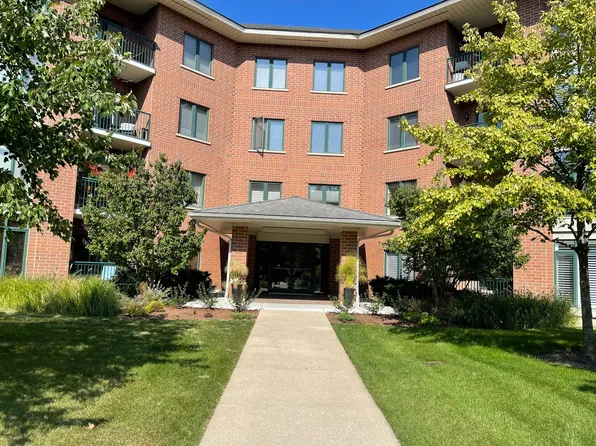 875 E 22nd St APT 220, Lombard, IL 60148