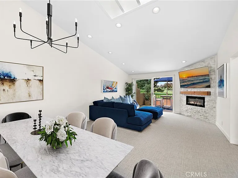 408 Villa Point Dr — Photo 3
