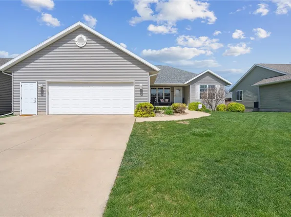 218 Cherry Park Dr NW, Cedar Rapids, IA 52405