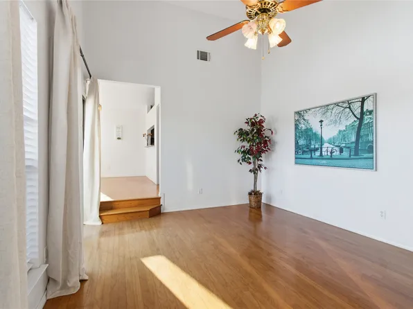 17490 Meandering Way APT 1711, Dallas, TX 75252