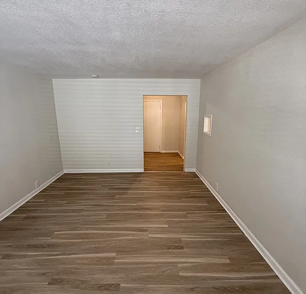 721 W Princess Anne Rd #B — Photo 5