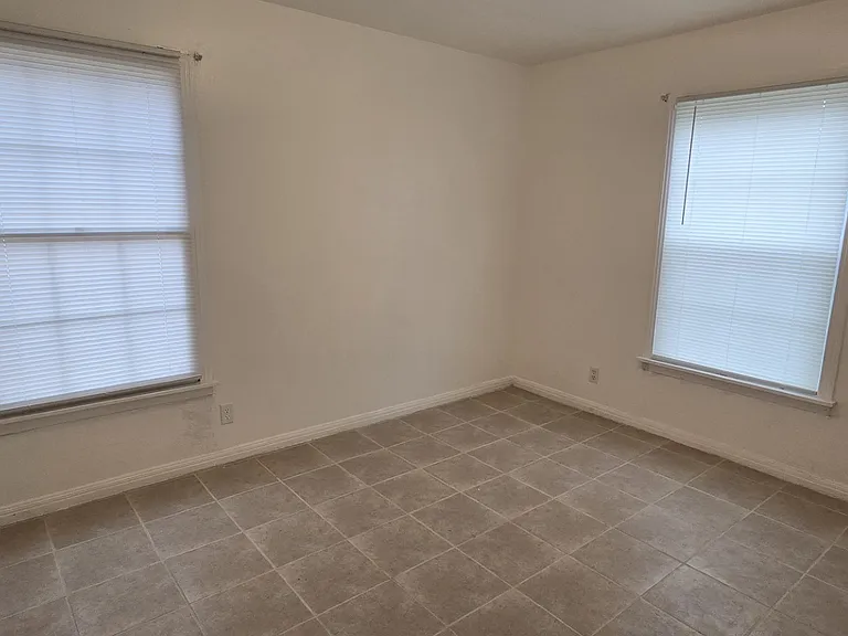 2715 Terrace (15)_01102025