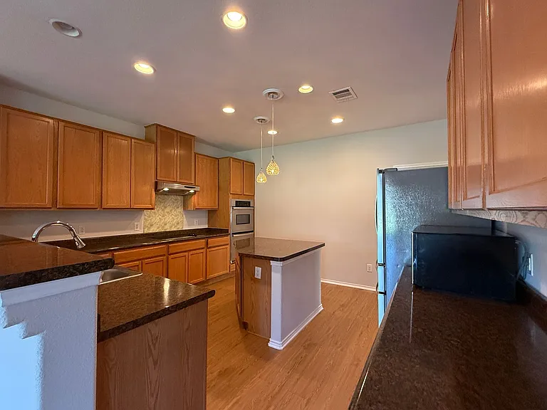 2250 Howry Dr — Photo 15
