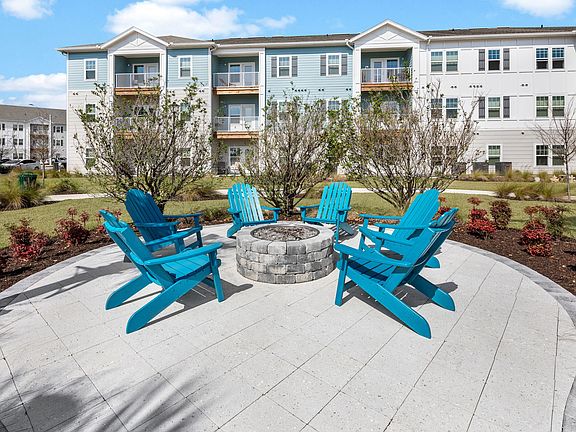 4th image of 9849 Crosshill Blvd #117