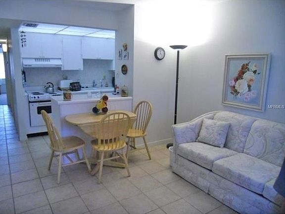 4th image of 1235 S Highland Ave #5202