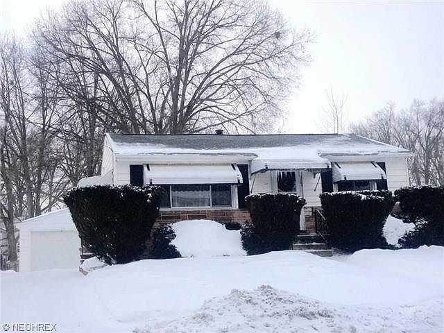 1st image of 2882 6th St