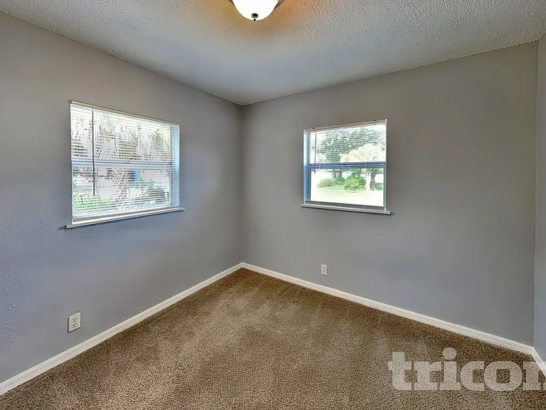 4118 W La Salle St — Photo 8