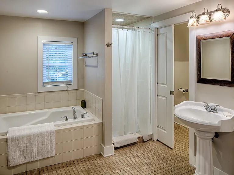 3206 Robertson Ave — Photo 13