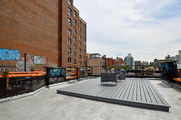 Rented by Bond New York | media 13