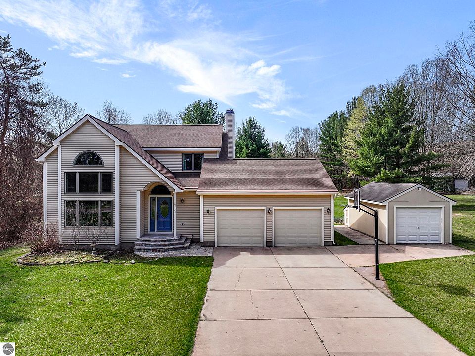 1st image of 9733 Crescent Shores Rd