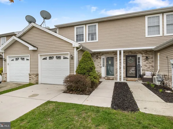 207 Autumn Woods Ct, Dillsburg, PA 17019