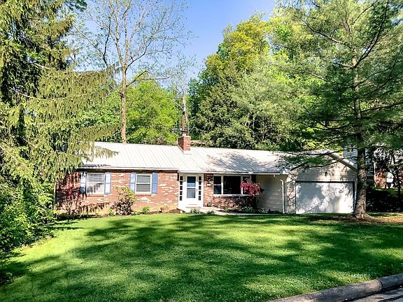 2nd image of 17 Briarwood Dr