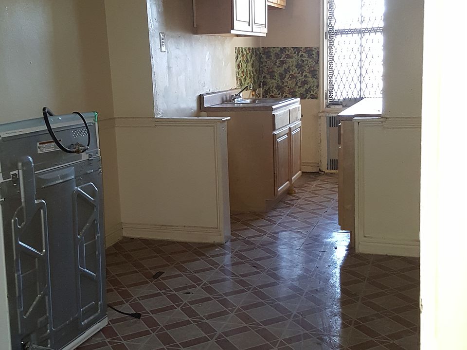1st image of 35 Tennis Ct APT 3E