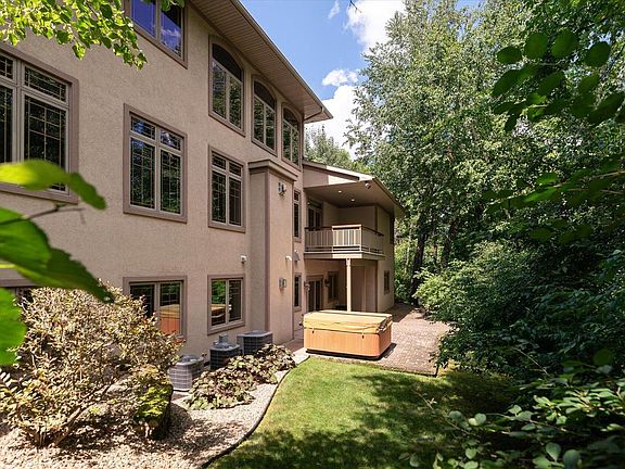 5th image of 3031 Wild Rose LANE