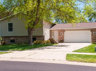 4213 1st St NW, Rochester, MN 55901