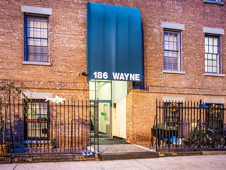 186 Wayne St #314D — Photo 17