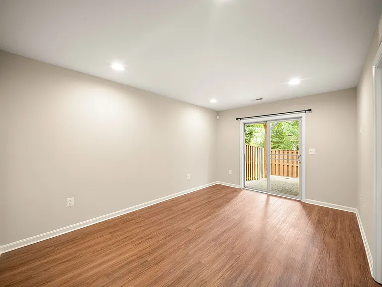 1431 Occoquan Heights Ct — Photo 41