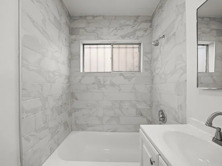 835-845 Glenway Dr. — Photo 24