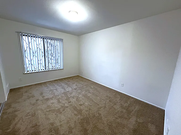 Charter Oaks Apartments — Photo 135