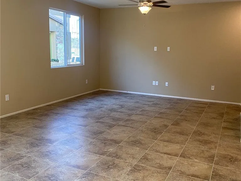7312 Halo Falls St — Photo 9