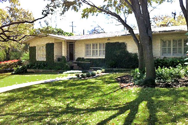 1st image of 226 Oak Park Dr