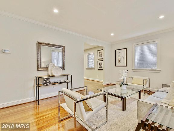 4th image of 4218 Colchester Dr