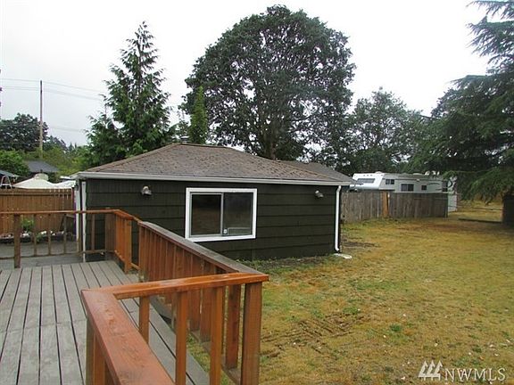 4th image of 13010 2nd Avenue Ct E