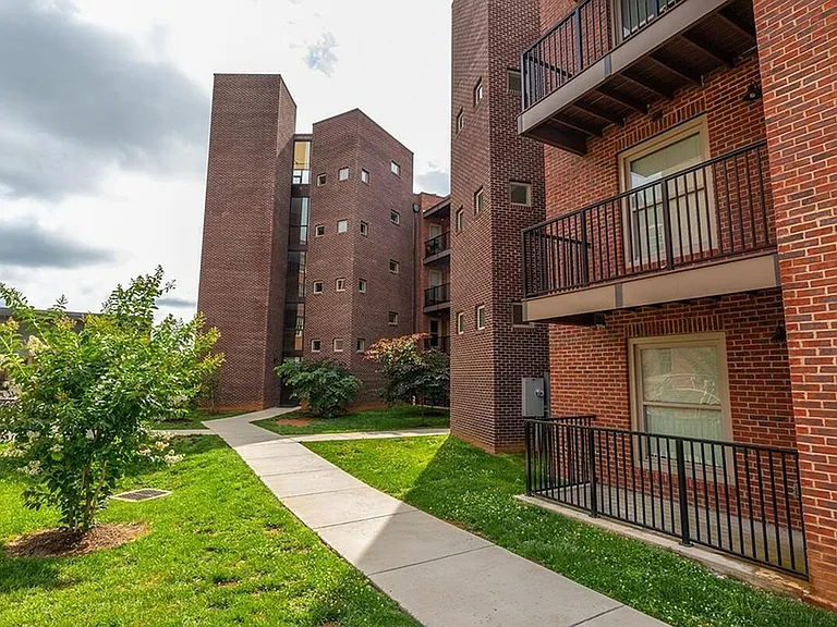 BuildingPhoto - 2023-08-22T095801.413-min