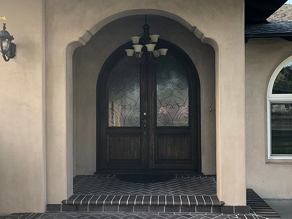 4th image of 1701 W Swanee Ln