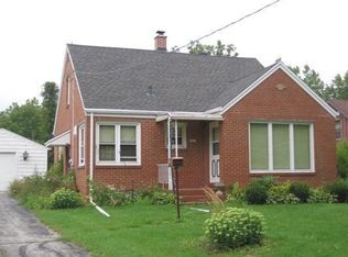3815 E Garden Pl, Oak Creek, WI 53154