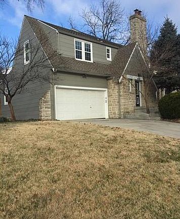 2nd image of 400 E 73rd St