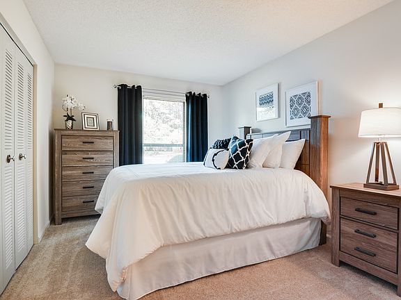 3rd image of 2140 Pine Tree Ln #2526