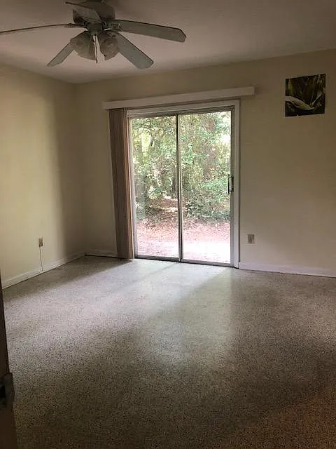 3 bed, 1375 sqft, $2,075 — Photo 4