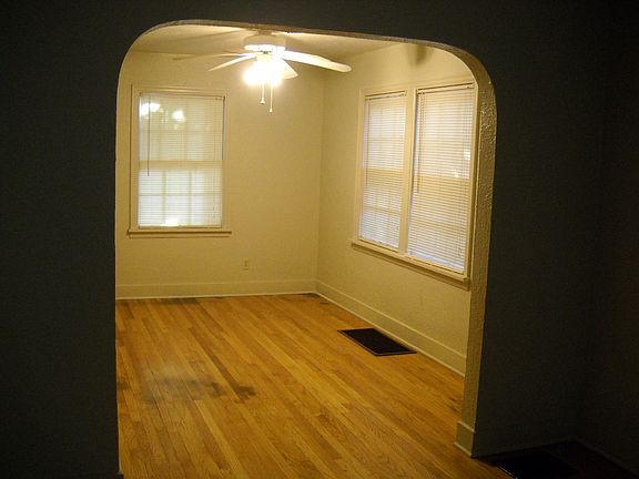 Dining Room, 9.5 x 13