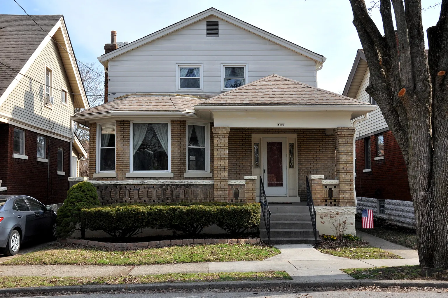 1822 Euclid Ave photo 1