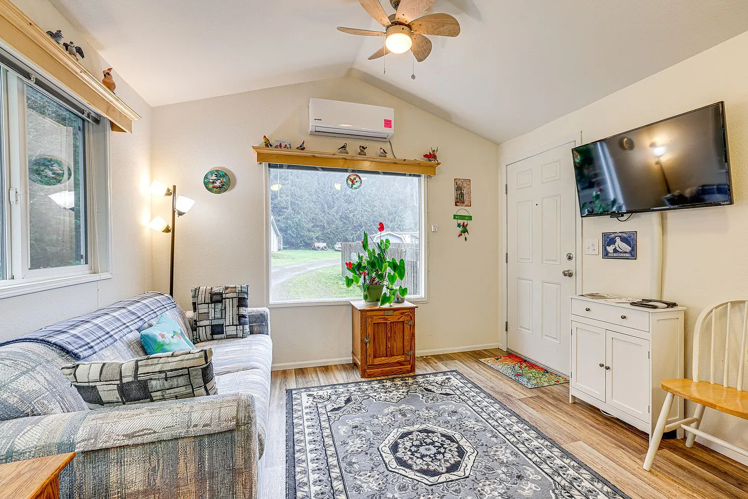1 bed, 1.0 bath, 290 sqft, $2,161 — Photo 1